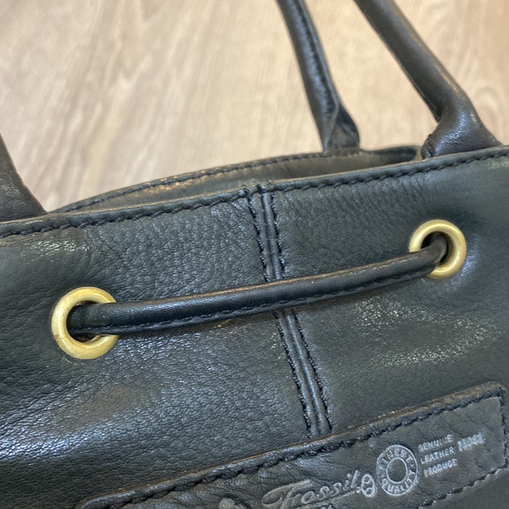 FOSSIL • DRAW STRING Hand Bag - Picture 9 of 16